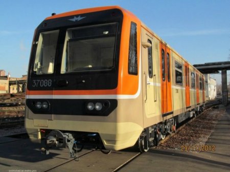Bakı metrosunun yeni qatarları gəldi