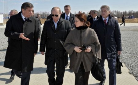 Putinin adamları Qərbi mat qoyur