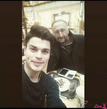 Din müəllimi interneti "partlatdı"