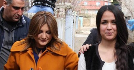 Sibel Can qız "qaçırdı"