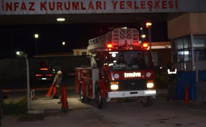 Həbsxanada üsyan: xəsarət alanlar var