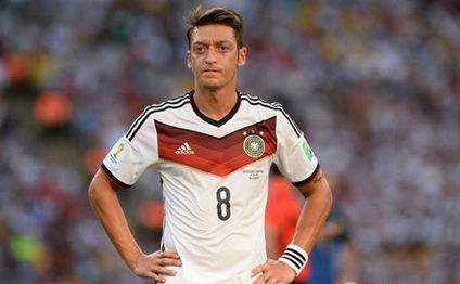 Mourinyonun Məsut Özil sevgisi bitmir