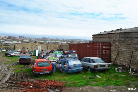 Qaçqınlara hədiyyə edilmiş maşınların acı taleyi