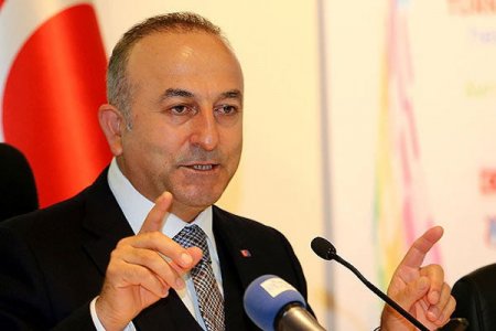 Türkiyəli nazir Roma Papasına: Xocalı qətliamını niyə anmırsan?