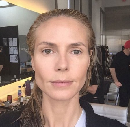 Məşhur modelin makiyajsız fotosu yayıldı