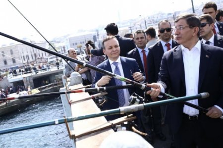 Türkiyə baş nazirini belə görənlər gözlərinə inanmadı