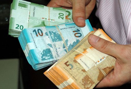 Mərkəzi Bank yeni məzənnəni açıqladı