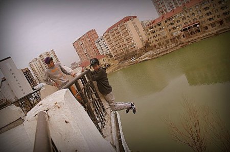 Bakıda çılğın gənclərin şok görüntüləri (+18)