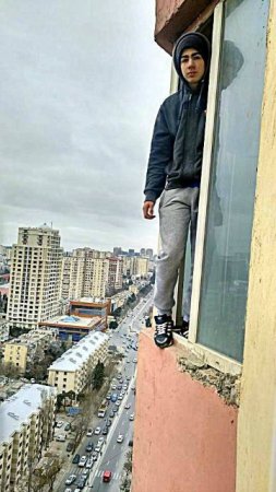 Bakıda çılğın gənclərin şok görüntüləri (+18)