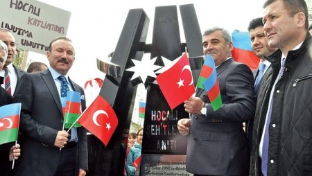 Türkiyədə Xocalı Abidəsi açıldı
