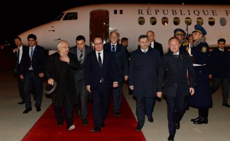 Olland İrəvandan Bakıya gəldi