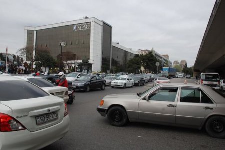 “20 Yanvar” dairəsində tıxaclara son