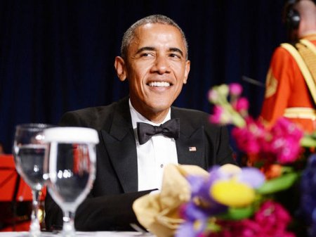 İrina Şeyk və Adriana Lima Obama ilə birgə naharda