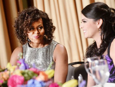 İrina Şeyk və Adriana Lima Obama ilə birgə naharda