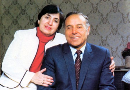 Görkəmli oftalmoloq alim, akademik Zərifə xanım Əliyevanın doğum günüdür