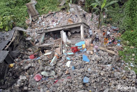 Nepalda ölü sayı 4000 oldu