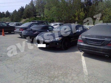 200 minlik “Maserati” və “SLS” cərimə meydançasında