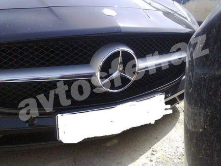 200 minlik “Maserati” və “SLS” cərimə meydançasında