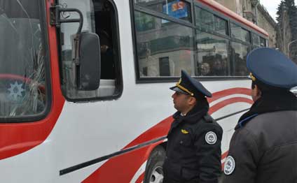 Bakıda bağlanan avtobuslar SİYAHI