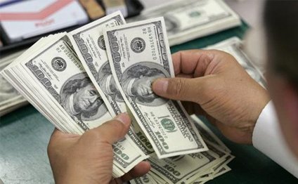 Azərbaycanda dollar bahalaşdı