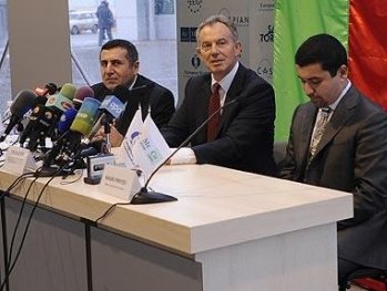 Təcili: Piriyevin oğlu 1 milyard dollar borc alır Təcili: Piriyevin oğlu 1 milyard dollar borc alır
