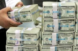 Daha bir oliqarx 318 milyon dolları mənimsəməkdə ittiham olunur