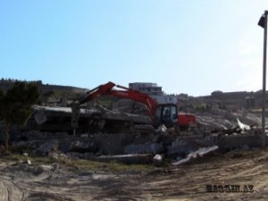 Məmurların Bakıdakı villaları belə söküldü