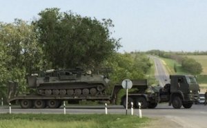 Putin tankları Ukrayna ilə sərhədə yığır