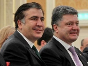 Poroşenko Saakaşviliyə Ukrayna vətəndaşlığı verdi