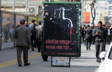 Dəhşətli seçki afişaları: qan axacaq