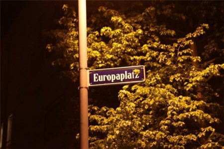 Özünü partlatmaq istəyəni qızı satdı