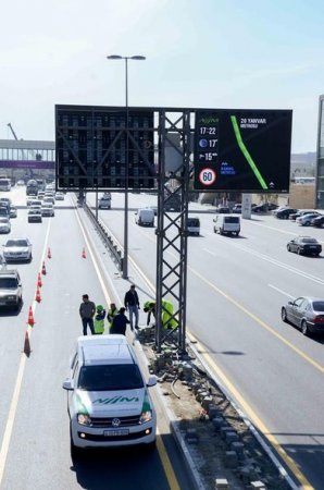 NİİM Bakıda yeni tipli Məlumat İnformasiya Tabloları quraşdırdı