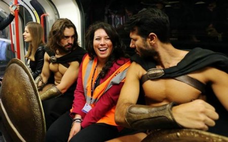 Metroda çılpaq aksiya