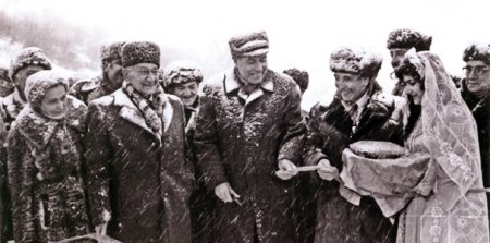 Heydər Əliyev: Şuşa bütün azərbaycanlılar üçün əziz bir şəhərdir, əziz bir torpaqdır, əziz bir qaladır, əziz bir abidədir