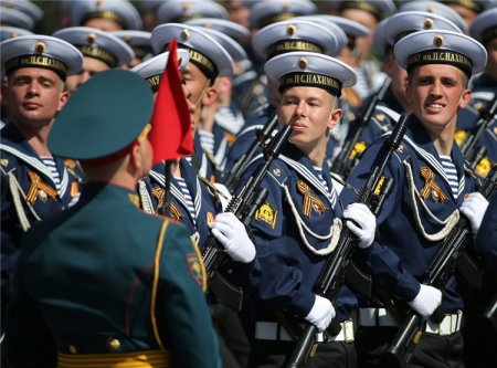 Parad başa çatdı