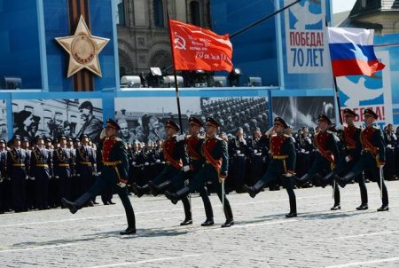 Parad başa çatdı