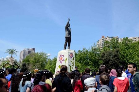 Bakıda Gül bayramı
