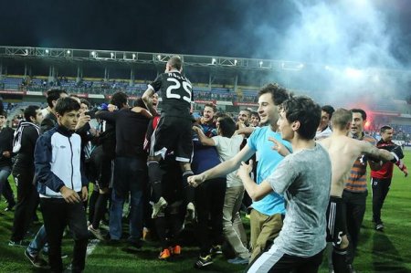 “Qarabağ”ın matçından sonra bədbəxt hadisə və həbslər
