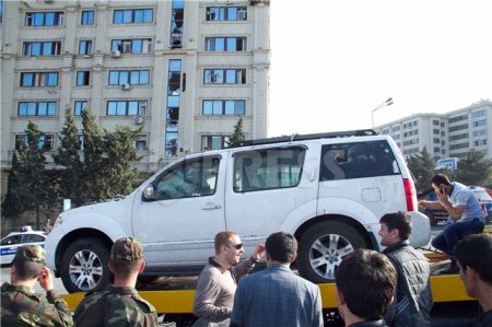 Yanan bina və ya "Təmiz Binəqədi"