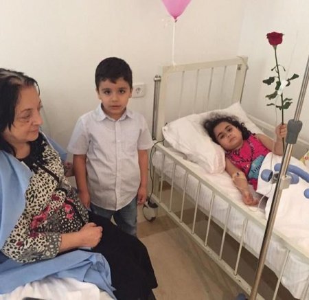 Röya oğlu və Hacı Nuranla xəstəxanaya yollandı