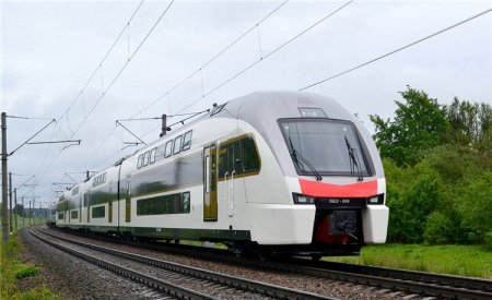 İkimərtəbəli elektrik qatarları Azərbaycana göndərilib