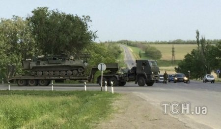 Putin tankları Ukrayna ilə sərhədə yığır