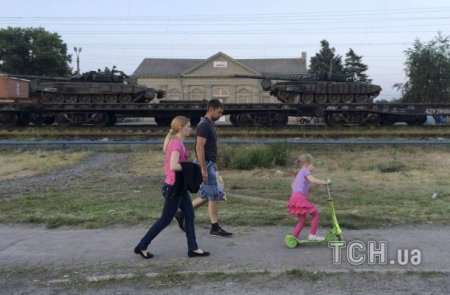 Putin tankları Ukrayna ilə sərhədə yığır