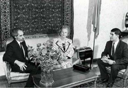 Uilyam Enqdal: “Mərkəzi Kəşfiyyat İdarəsi Azərbaycanda çevriliş edib, mücahidləri Qafqaza gətirib...” Uilyam Enqdal: “Mərkəzi Kəşfiyyat İdarəsi Azərbaycanda çevriliş edib, mücahidləri Qafqaza gətirib...”