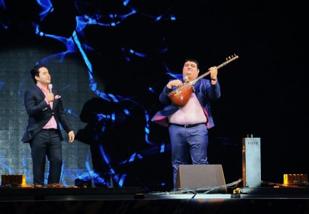 Bakıda möhtəşəm atəşfəşanlıq