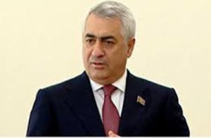 Cavid Qurbanov vağzaldan aeroporta dəmiryolu xətti çəkəcək