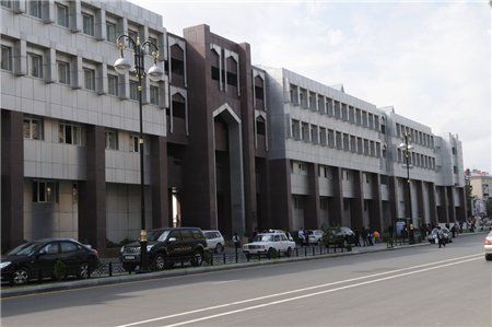 Bakının məşhur məktəbində qalmaqal