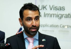 Britaniya səfiri Azərbaycanın ünvanına tənqid yağdırdı
