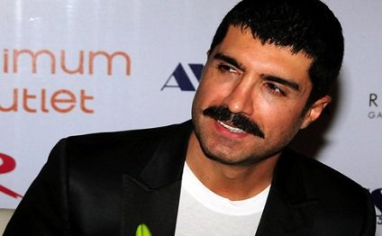 Özcan Deniz müsəlmanları özündən çıxardı