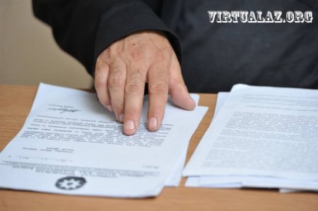 “İcra başçısının müavini məni hədələyir”